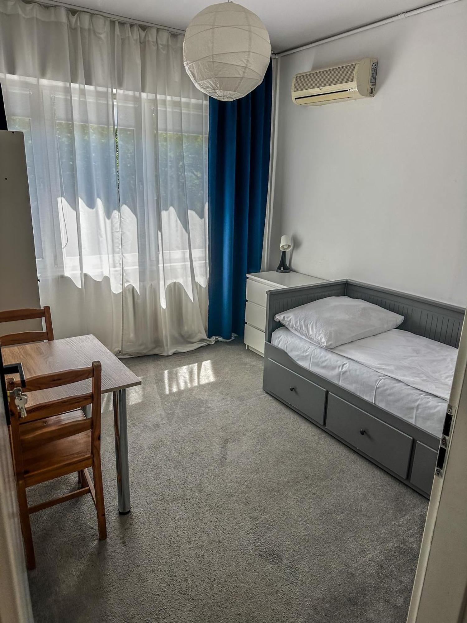 Hostel Demi Kraków Exteriör bild