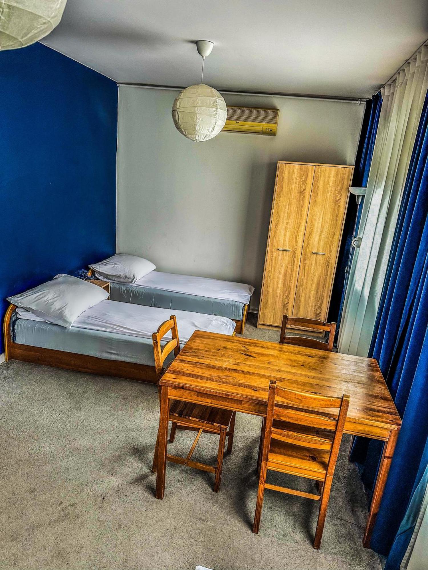 Hostel Demi Kraków Exteriör bild